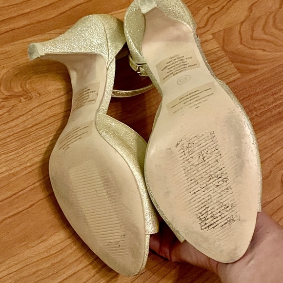 Gold Ever New Sandals - Picture 3 of 5